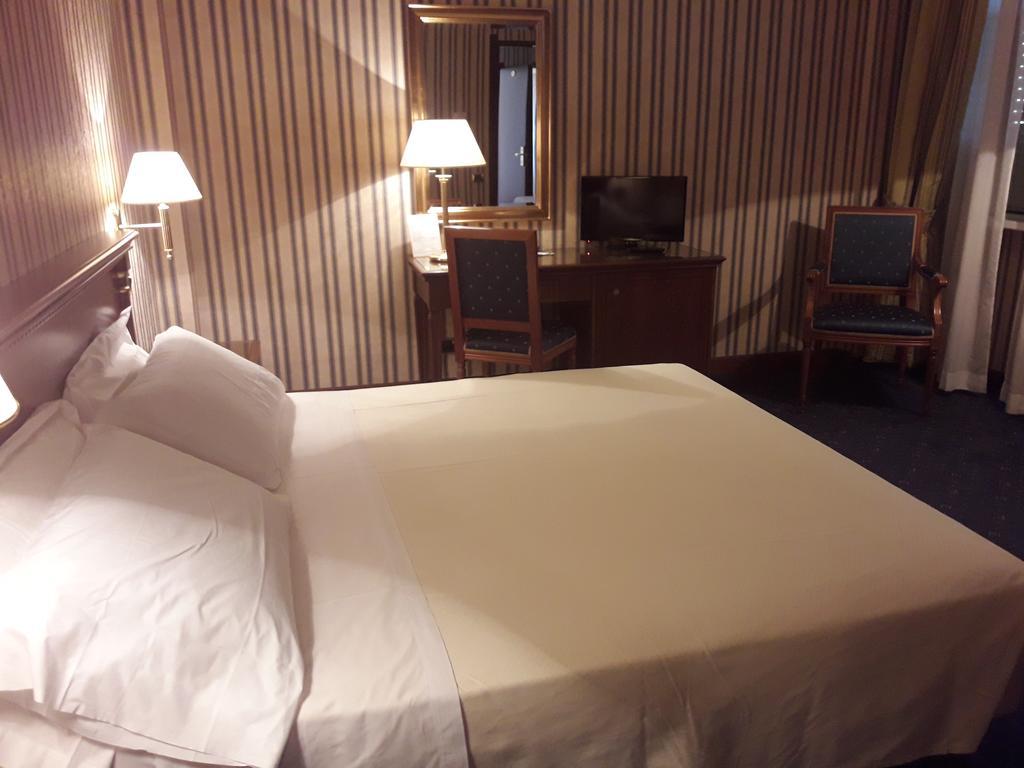 Hotel Jolly Castrovillari Eksteriør bilde